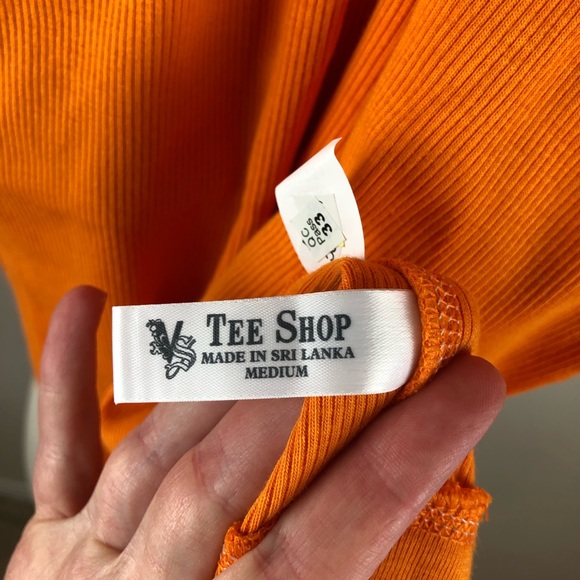 Victoria’s Secret Top Orange Scoop Neck - Picture 5 of 6